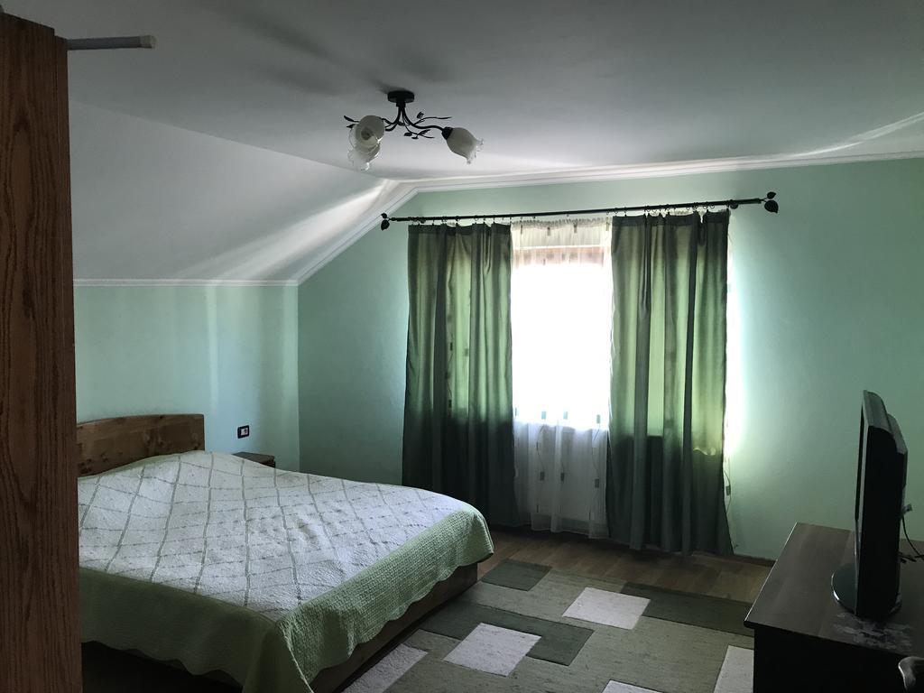 Casa Flori Hotel Călimăneşti Kültér fotó