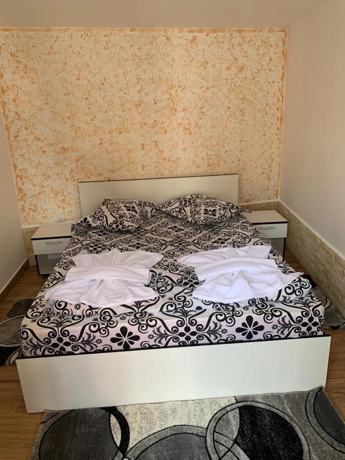 Casa Flori Hotel Călimăneşti Kültér fotó